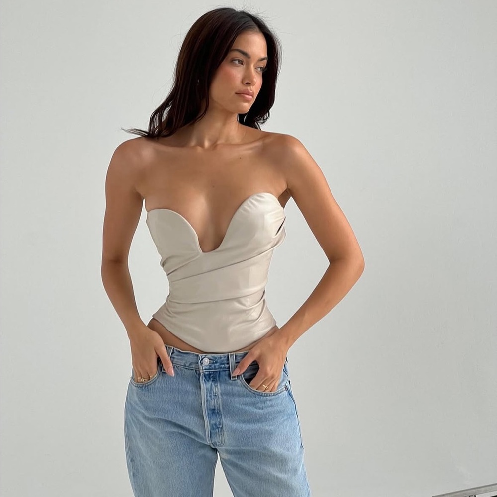 BNWT House of CB Cream Strapless Sweetheart Corset Crop Top - Picture 2 of 10